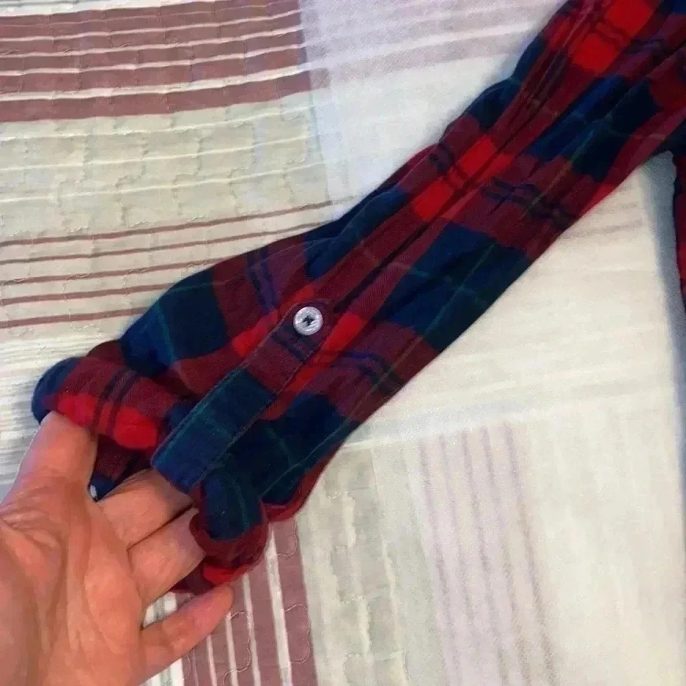 Plaid style 100% cotton shirt 👚 perfect for leggings for a spring &summer  time